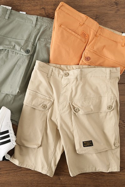 Ανδρικό παντελόνι 3/4 με μεγάλες τσέπες