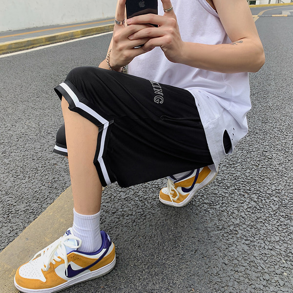 Széles nyári nadrág felirattal