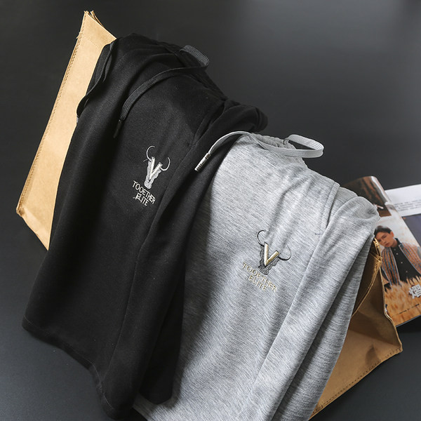 Casual ανδρικό παντελόνι 3/4 με απλικέ - δύο μοντέλα