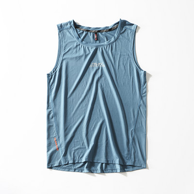 Ανδρικό καθημερινό αμάνικο με επιγραφή