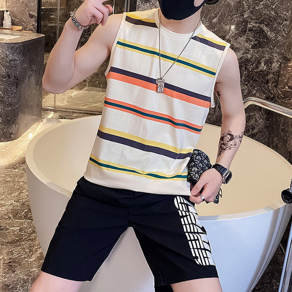 Ανδρική ριγέ αμάνικη μπλούζα με οβάλ λαιμόκοψη