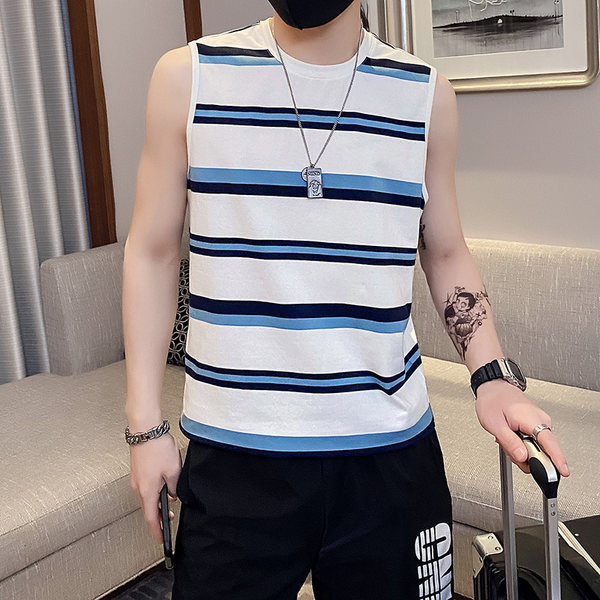 Ανδρική ριγέ αμάνικη μπλούζα με οβάλ λαιμόκοψη