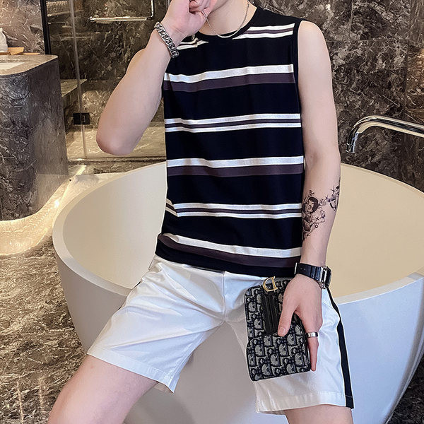 Ανδρική ριγέ αμάνικη μπλούζα με οβάλ λαιμόκοψη