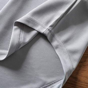 Μονόχρωμη ανδρική  αμάνικη μπλούζα με στρογγυλή λαιμόκοψη