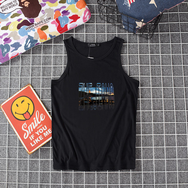 Férfi lezser felső, fekete-fehér feliratokkal