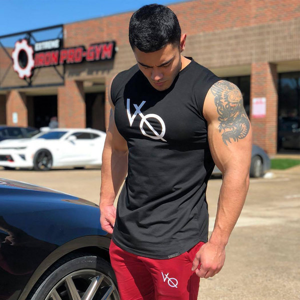 Férfi felső kerek nyakkivágással - két modell