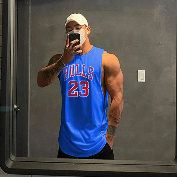 Μοντέρνο ανδρικό αμάνικο με επιγραφές