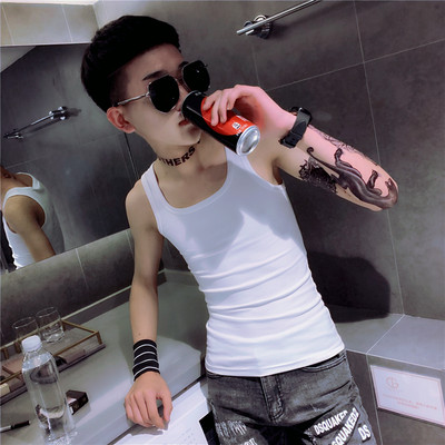 Vasarai prigludęs vyriškas apatinis trikotažas - švarus modelis