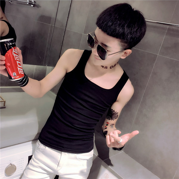 Vasarai prigludęs vyriškas apatinis trikotažas - švarus modelis