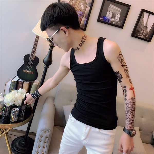 Vasarai prigludęs vyriškas apatinis trikotažas - švarus modelis