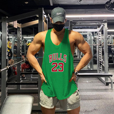 Ανδρικό αθλητικό αμάνικο με τιράντες και επιγραφές