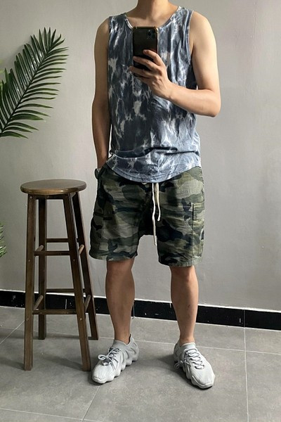 Καθημερινή ανδρική αμάνικη μπλούζα με μάρμαρο και φαρδιές τιράντες