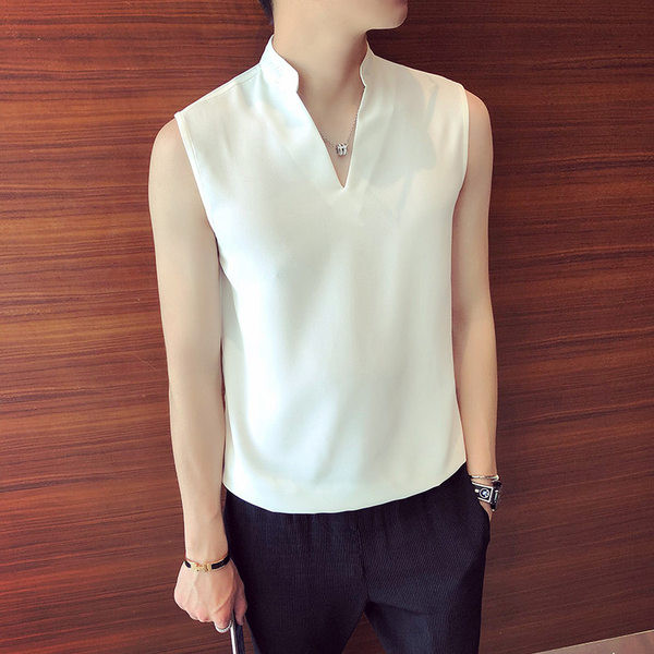 Μοντέρνο ανδρικό αμάνικο μπλουζάκι με ντεκολτέ με spitz