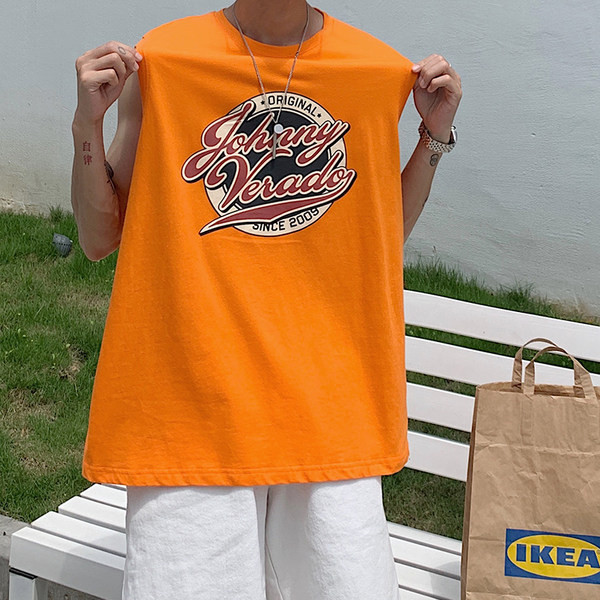 Καθημερινή ανδρική αμάνικη μπλούζα με έγχρωμη εκτύπωση