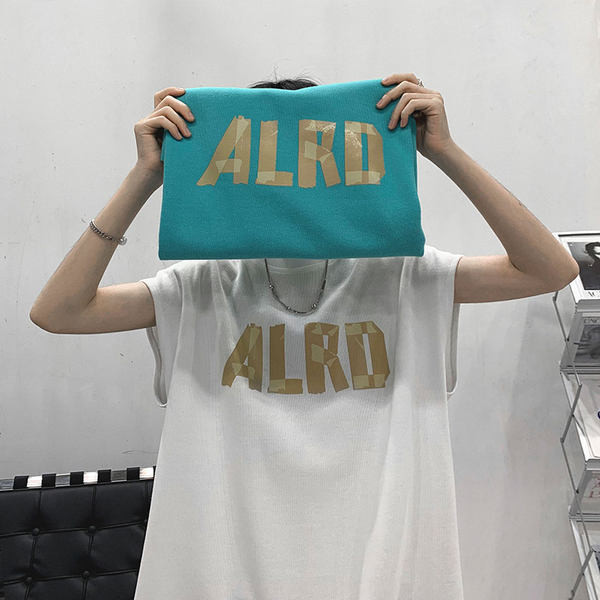 Ανδρικό αμάνικη μπλούζα  φαρδιά μοντέλο με επιγραφή