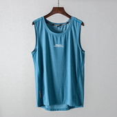 Sport-alkalmi férfi felső, felirattal