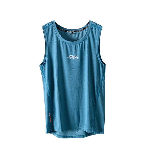 Sporta-gadījuma vīriešu topa ar uzrakstu