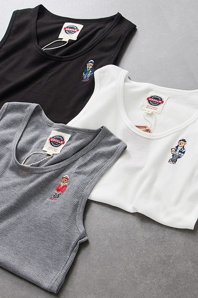 Ανδρικό κοτλέ τανκ με κέντημα αρκουδάκι