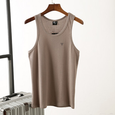 Casual ανδρική μπλούζα με οβάλ λαιμόκοψη και απλικέ