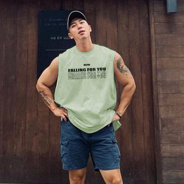 Ανδρική αμάνικη μπλούζα με επιγραφές σε διάφορα χρώματα