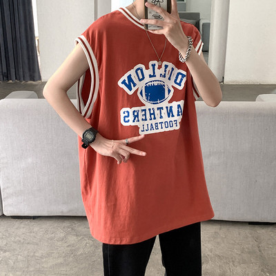 Spordi- ja igapäevane tanktop kirjaga