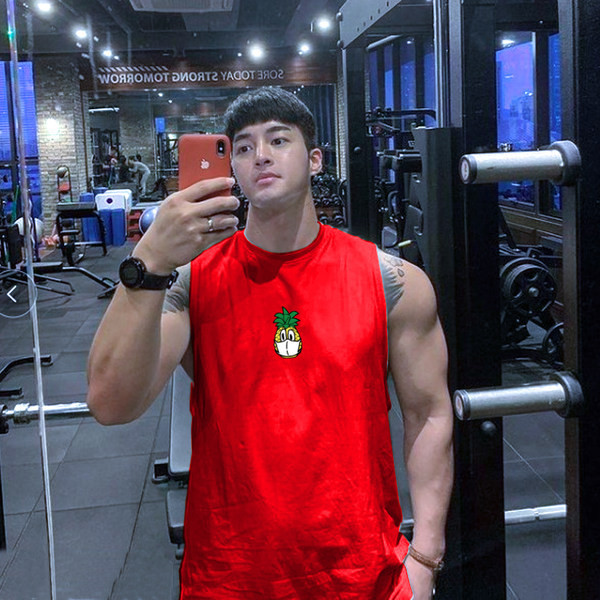 Férfi felső, hímzéssel és széles pántokkal