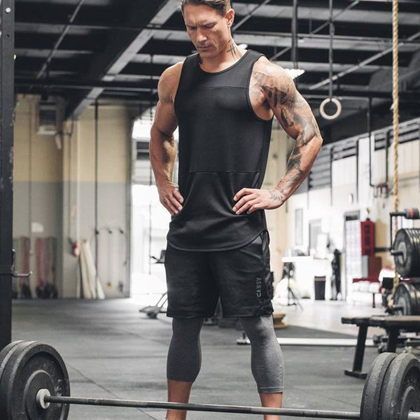 Hétköznapi férfi felső cipzárral és kerek nyakkivágással