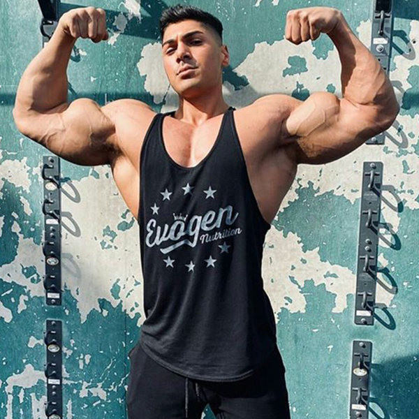 Vyriškas sportinis batviršis su užrašu - pasiūtas iš greitai džiūstančio audinio