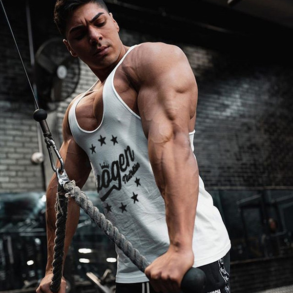 Vyriškas sportinis batviršis su užrašu - pasiūtas iš greitai džiūstančio audinio