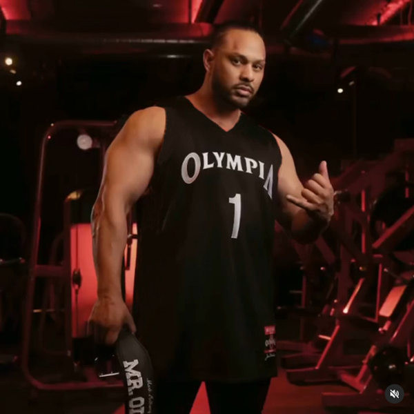 Férfi sportcipő hímzéssel