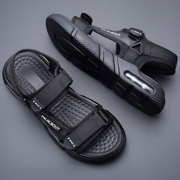 Alkalmi férfi fekete szandál foltokkal