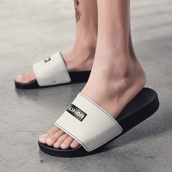 Férfi alkalmi bőr papucs felirattal