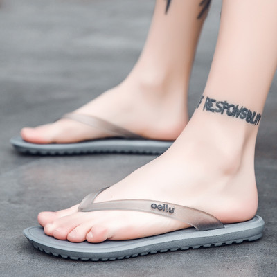 Vīriešu pludmales flip-flops ar plakanām zolēm