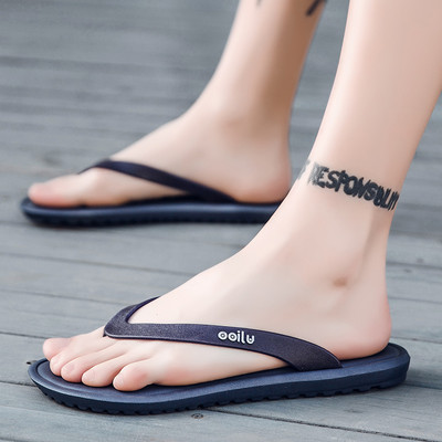 Vīriešu pludmales flip-flops ar plakanām zolēm