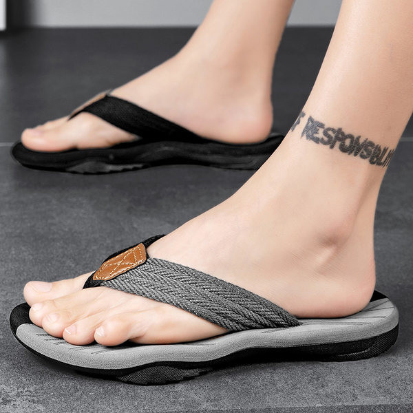 Nyári férfi papucs a lábujjak között, textilpánttal