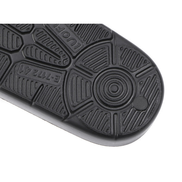 Lameda talla ja pealdisega meeste kamuflaažisussid