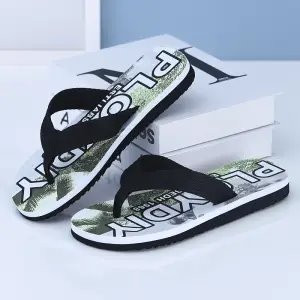 Vīriešu ikdienas flip-flops starp pirkstiem ar uzrakstu