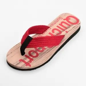 Vīriešu ikdienas flip-flops starp pirkstiem ar uzrakstu