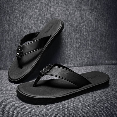 Meeste kunstnahast sussid varvaste vahel metallelemendiga