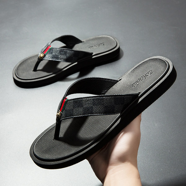 Nyári férfi papucs, lapos talppal