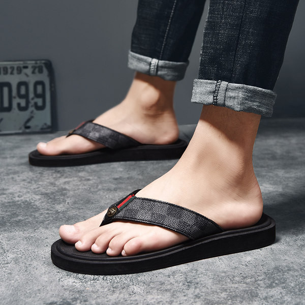 Nyári férfi papucs, lapos talppal