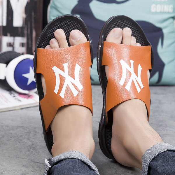 Férfi eko bőr papucs fém elemmel és rátéttel