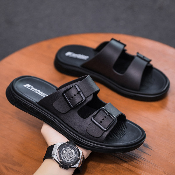 Vasarinės vyriškos šlepetės su sagtimi ir lygiu padu