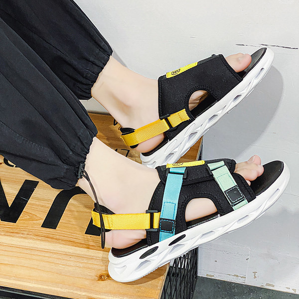 Ανδρικά υφασμάτινα σανδάλια με επίπεδη σόλα