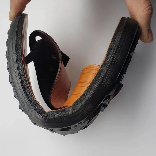 Casual παντόφλες  με μεταλλικό στοιχείο για άνδρες