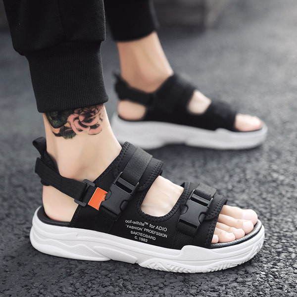 Alkalmi férfi szandál textilből, lapos talppal