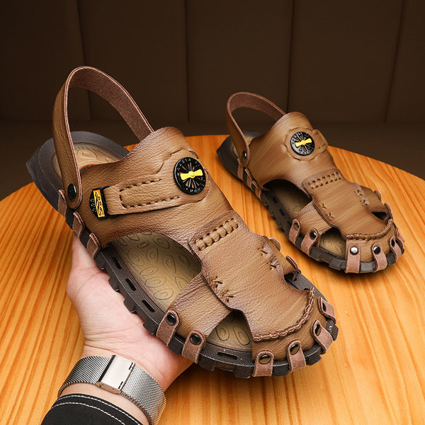 Eko bőrből készült férfi szandál új modellje