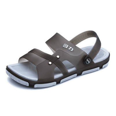 Ανδρικά αντιολισθητικά σανδάλια με επιγραφή κατάλληλη για καθημερινή χρήση