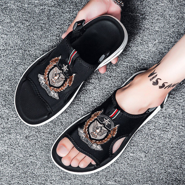 Eko bőrből készült alkalmi szandál hímzéssel