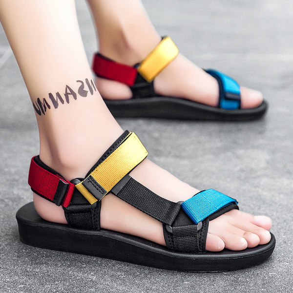 Καλοκαιρινά casual σανδάλια με υφασμάτινα λουριά